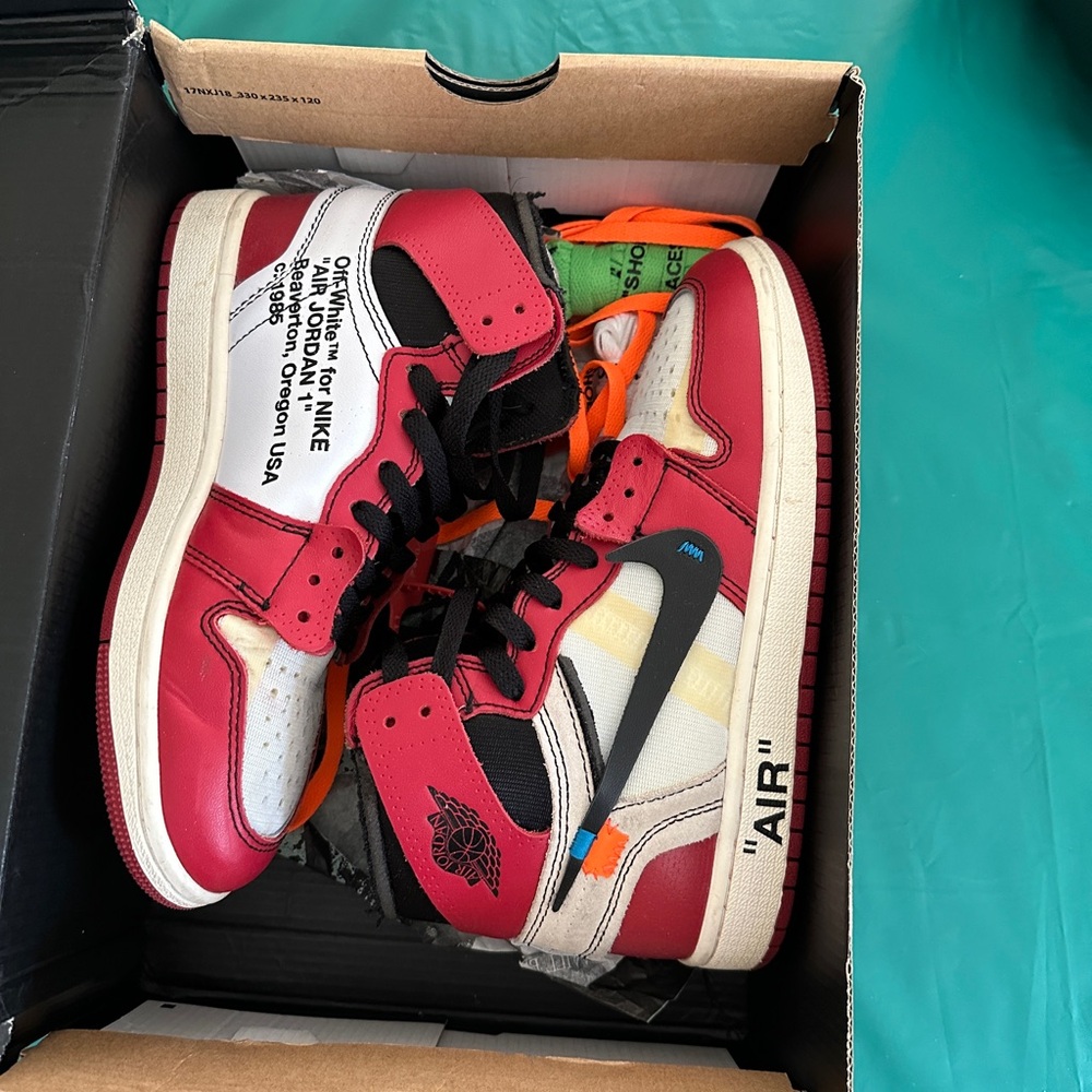 Off White Jordan bred